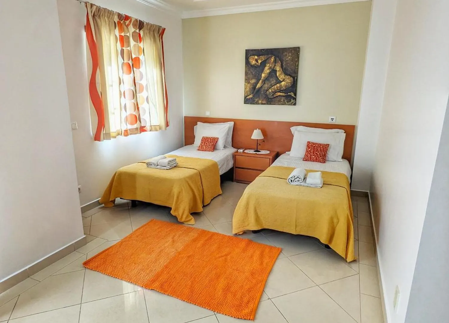 Farm Village- Townhouse 2 Mins From Old Town Albufeira